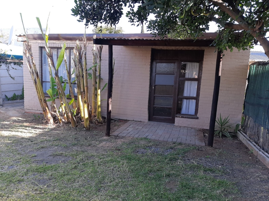 5 Bedroom Property for Sale in Odendaalsrus Free State